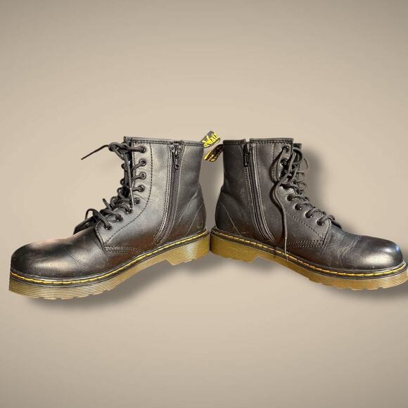 Women's Sz 5 DR. MARTENS 1460 Barely Worn Black Leather Side Zip Up Combat Boots - Picture 9 of 11